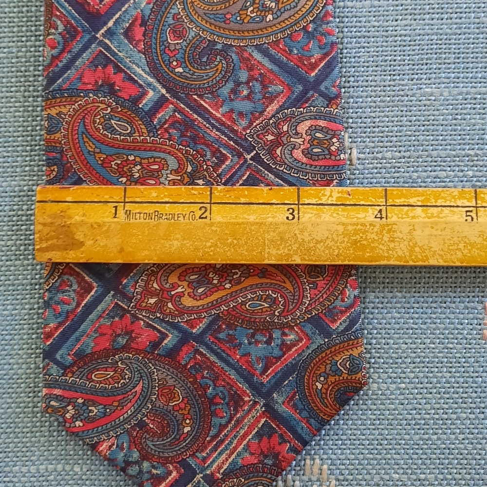 Claybrooke Silk Mens Paisley Tie - Picture 7 of 7